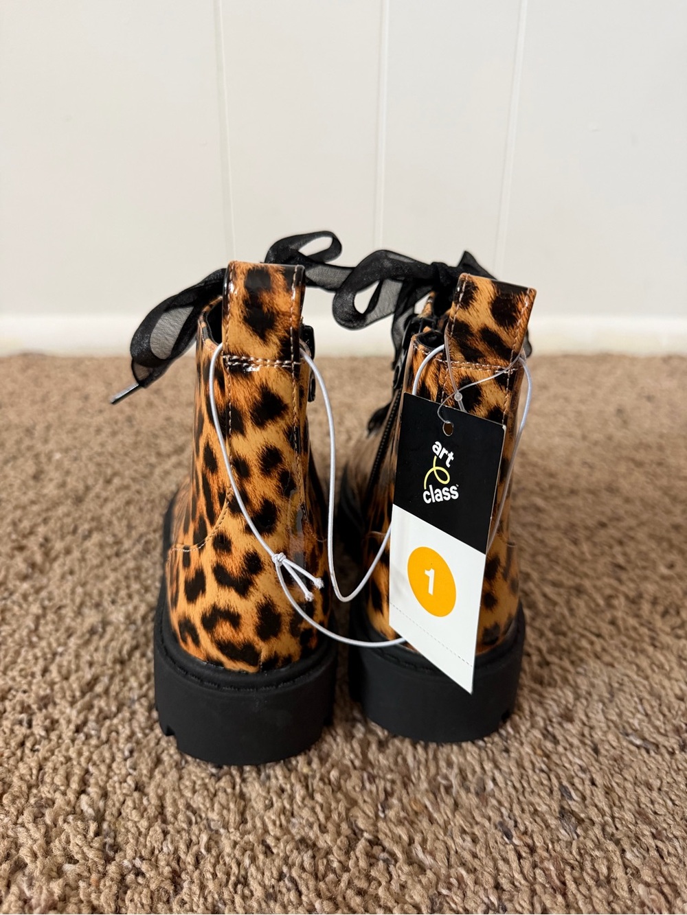 Art Class Girls Leopard Print Combat Boots Size 1 Chunky Lug Sole NWT - Picture 5 of 9